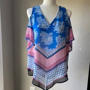 Cold shoulder bandana top